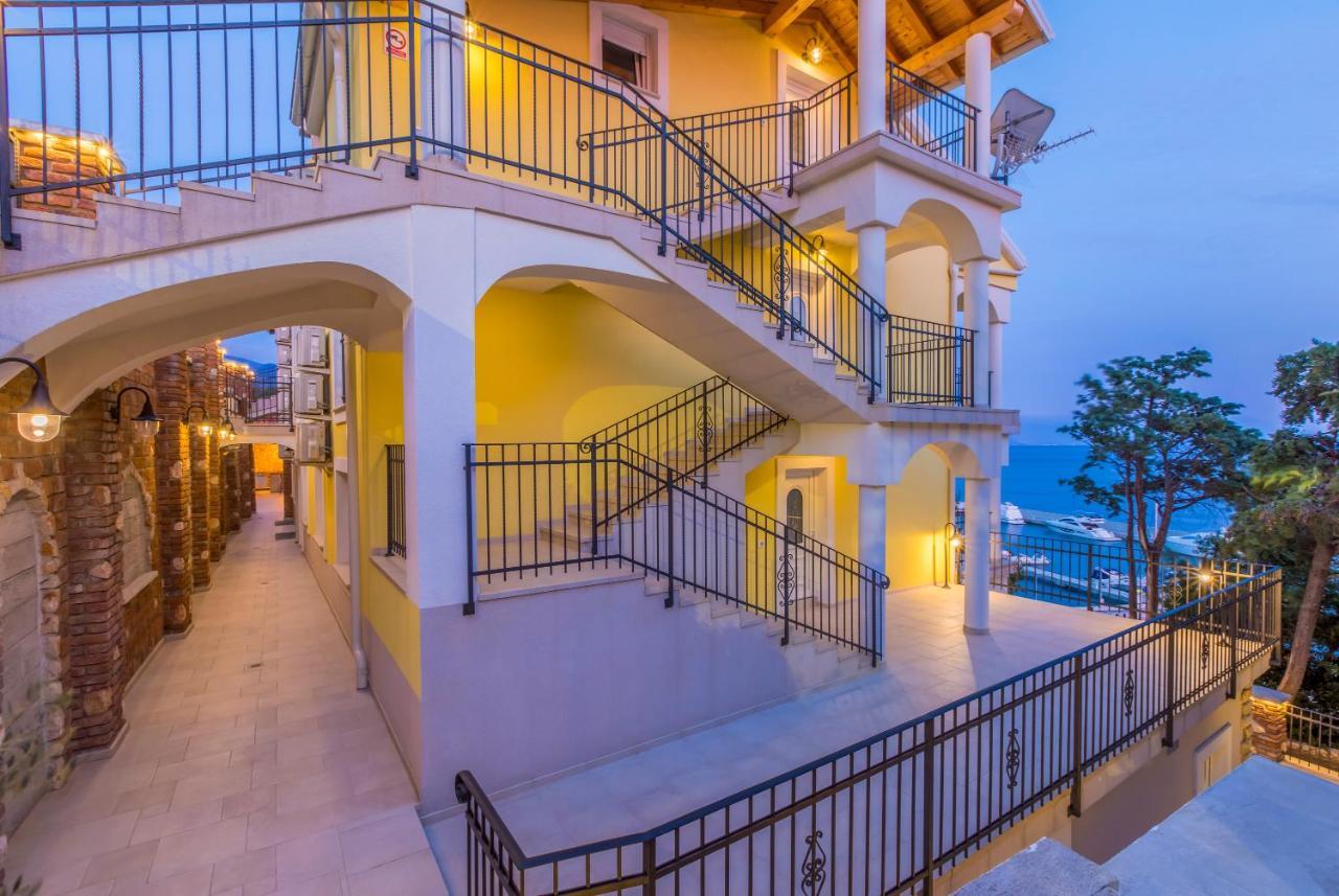Palace Paulina Apartments Нови Винодолски Екстериор снимка